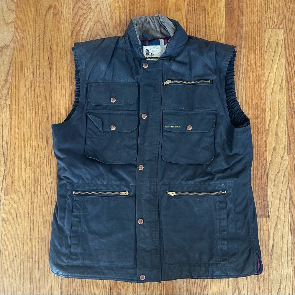 Outback Trading co Ltd. Oilskin Duckback Vest in L